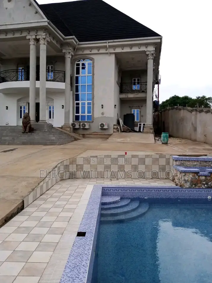 Swimming Pool Construction and Engineering
