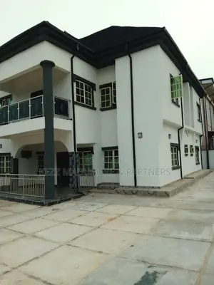 5bdrm Duplex in Area B , Owerri , for sale