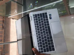 Laptop HP EliteBook 830 G8 16GB Intel Core I7 SSD 512GB