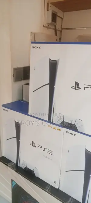 Play Station 5 Slim
