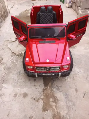 12volts G Wagon Benz.
