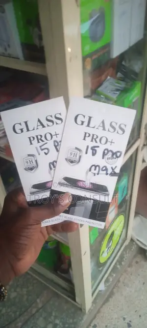 15 Pro Max Privacy Screen Protector