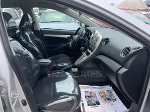 Toyota Matrix 2010 Silver