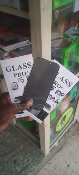 15 Pro Screen Protector Glass