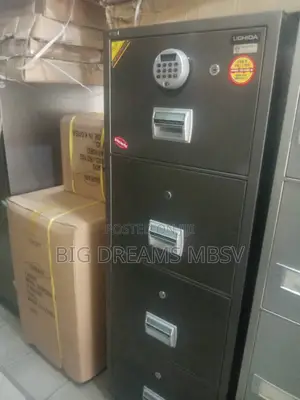 Uchi Boil Digital Fireproof Safe (4d)