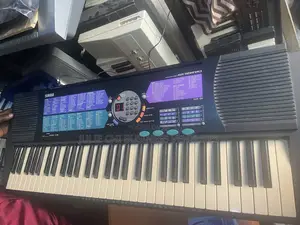 Uk Used 5 Octave Yamaha Keyboard