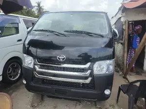 Toyota HiAce 2013 Black