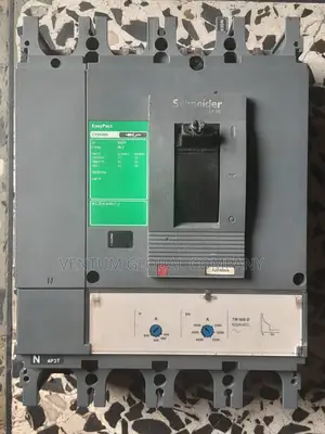 Compact 4pole 400A /630a