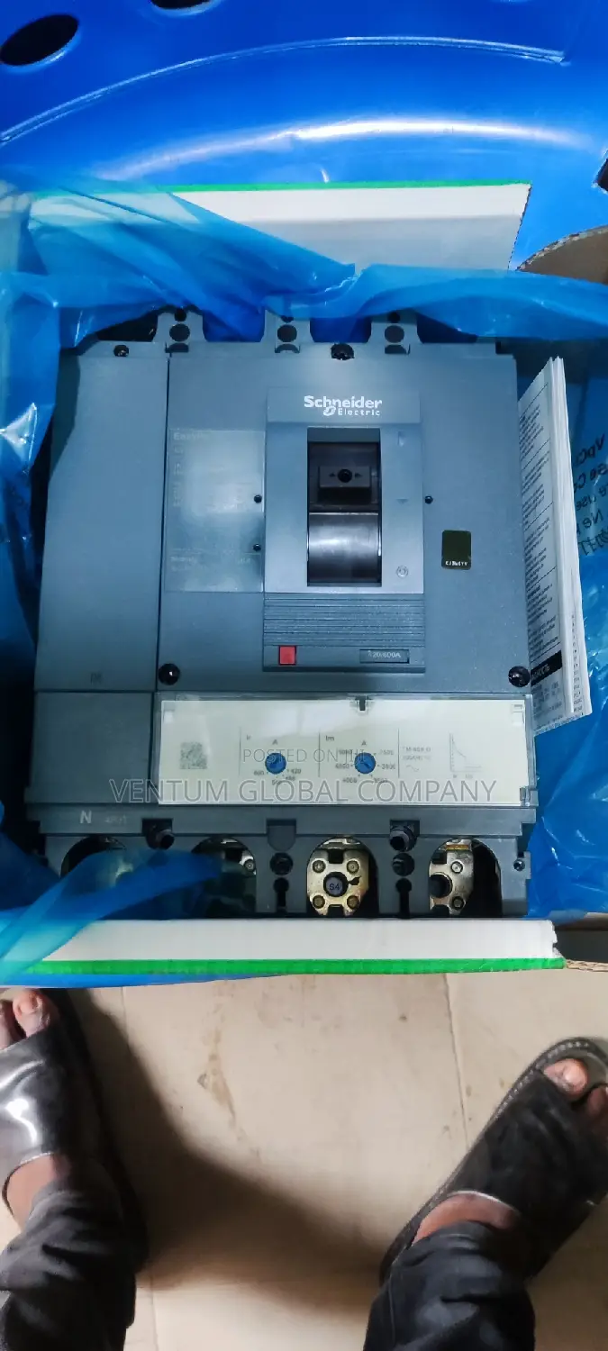 Compact 4pole 400A /630a