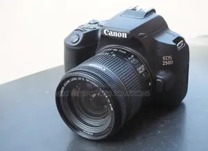 CANON Camera EOS 250D 18 - 55mm