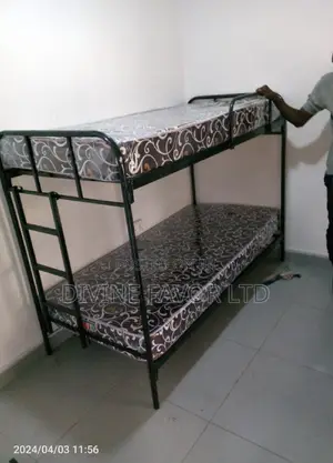 Double Decker Bed 6*3 Feet.