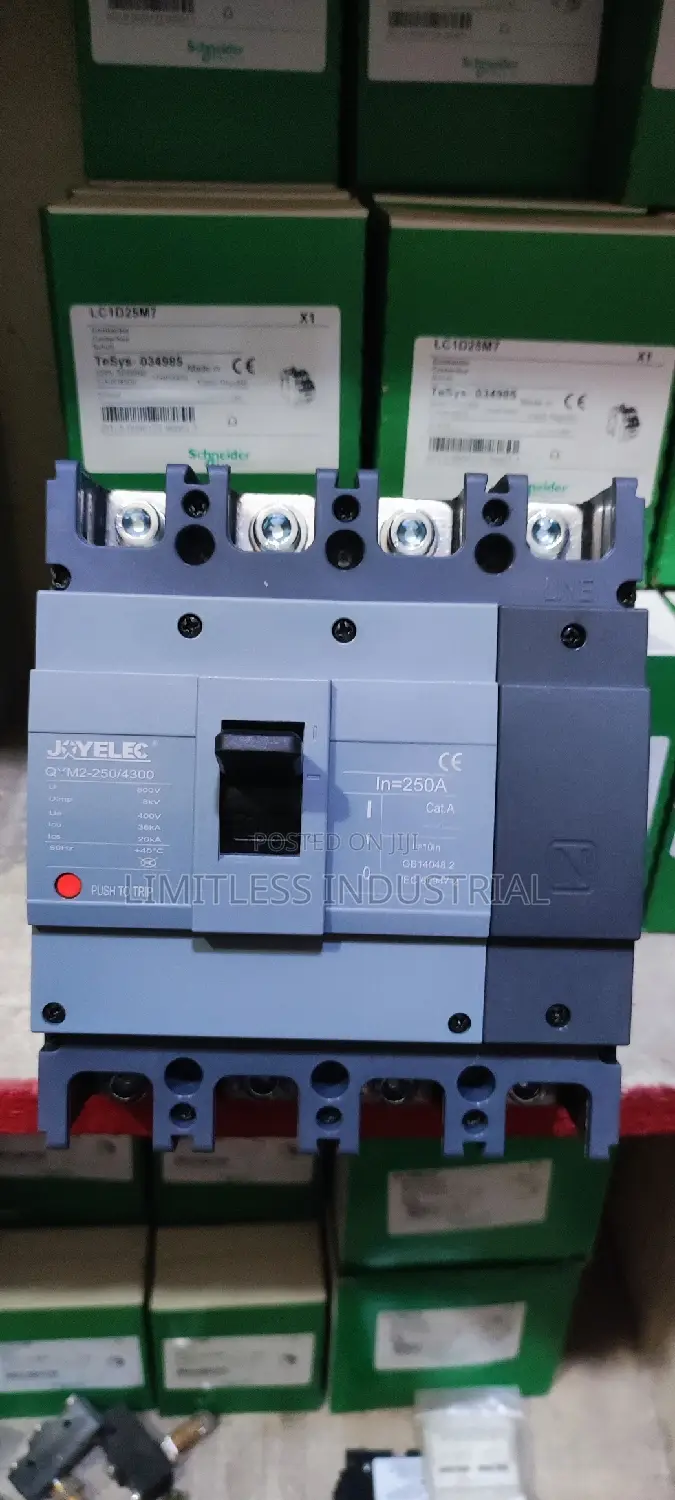 250a 4pole McCb Breaker