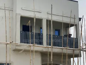 Framless Glass Sturd Work