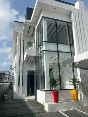 Transom Aluminium Cutting Wall