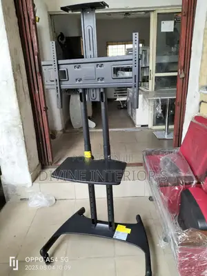 Luxury Tv Trolley With Tyres