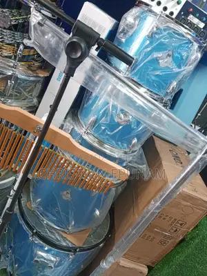 Tovaste Drum Set