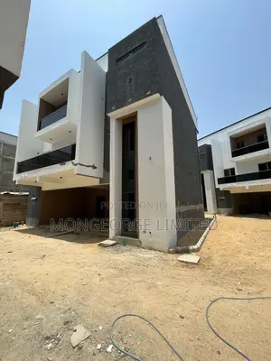 4bdrm Townhouse/Terrace in Ikate for sale
