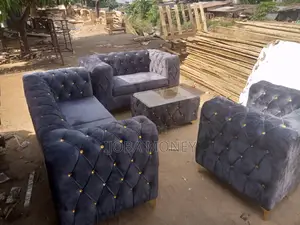 Complete Set of Luxury Sofa With Center Table