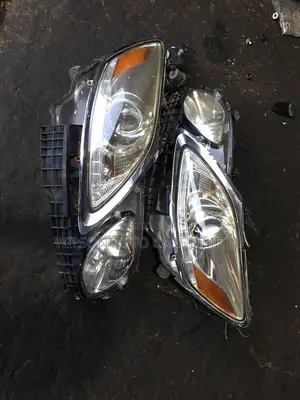 Gs 350 Headlight Available