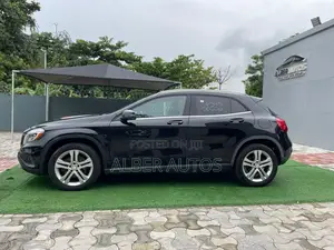 Mercedes-Benz GLA-Class GLA250 4MATIC 4dr SUV AWD (2.0L 4cyl Turbo 7AM)