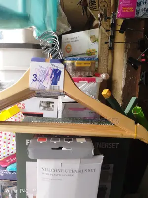 Wooden Hanger - Set of 10