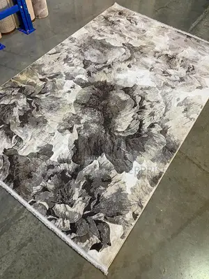 Modern Quality Persian Centre Rug