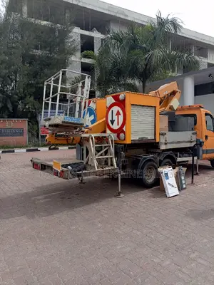 18 Meters Motorise Manlift for Sale/Hire
