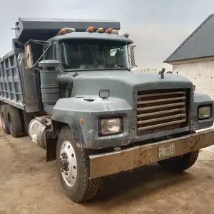 R-Mack Tipper