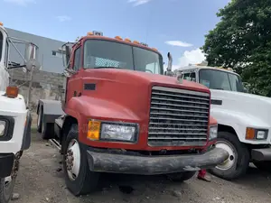 Mack CH - Tractor Head (10 Tyres)