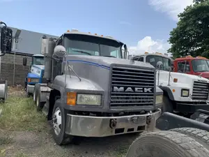 Mack CH - Tractor Unit (10 Tyres)
