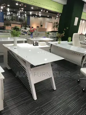 White Glass Table 1.6