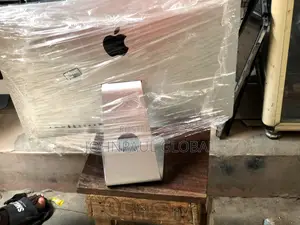 Desktop Computer Apple iMac 8GB Intel Core I5 HDD+SSD 500GB