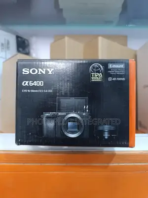 Sony A6400 + 16-50mm Mirrorless Camera
