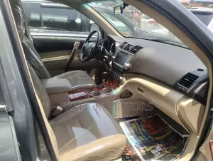 Toyota Highlander 2010 Gray