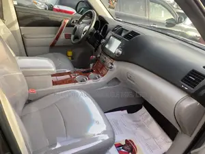 Toyota Highlander 2012 Gray