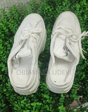 White Sneakers (Size 40)