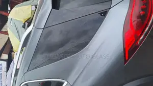 Rear Body Vent Glass for Gle 2022 Available