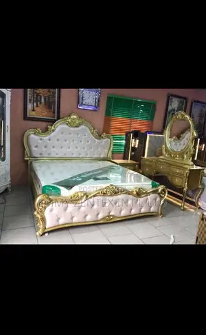 Bed With Console Mirror