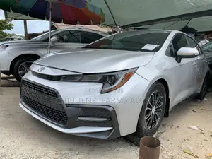 Toyota Corolla XSE 2022 Silver
