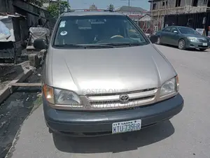 Toyota Sienna for Hire