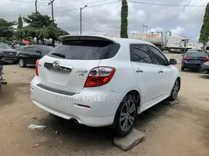 Toyota Matrix 2010 White