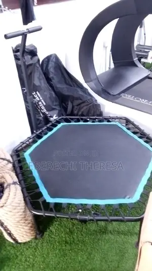 4ft Handle Trampoline