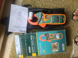 AC/DC Clamp Meter