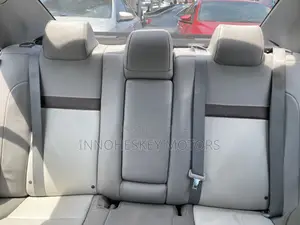 Toyota Camry XLE 4dr Sedan (2.5L 4cyl 6A) 2013 Gray