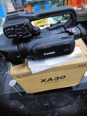 Canon Xa30 Camcorder Open Box 97percent New