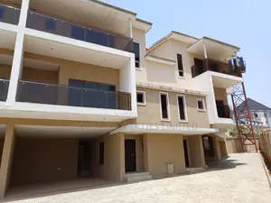 4bdrm Townhouse/Terrace in Guzape District for sale