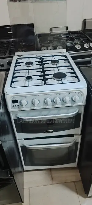 4 Burner Standing Gas Cooker With Oven and Grill.Very Clean.
