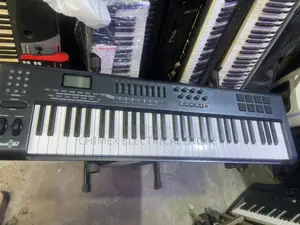 Maudio Axiom 61