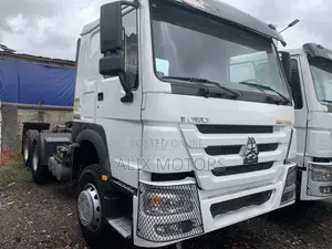 Brand New Howo Sinotruck Tractor Head 371hp.