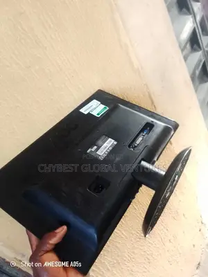 19 Inches Aoc